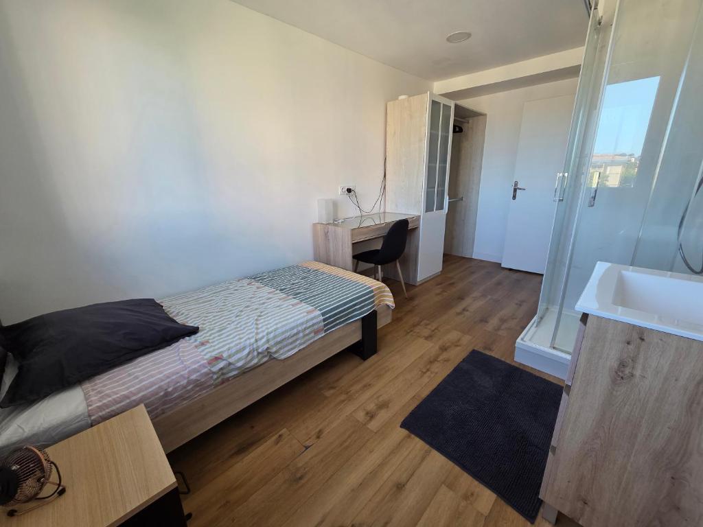 Mayol Apartment Heart of Toulon and Harbor View - 5