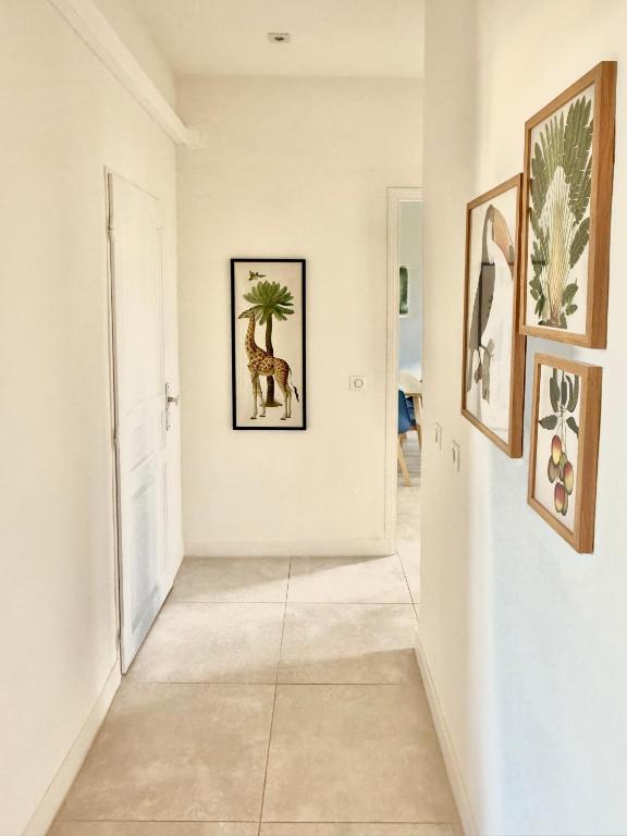 Renovated - 3 bedrooms - AC - Sea view - Sleeps 6 - 4