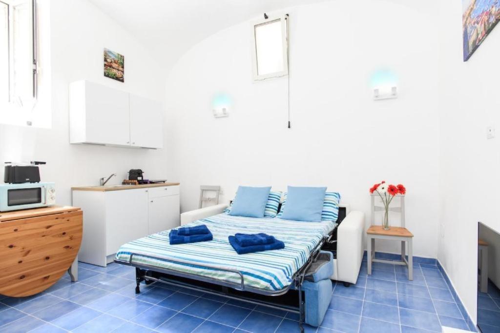 Neapolitan Room - 1