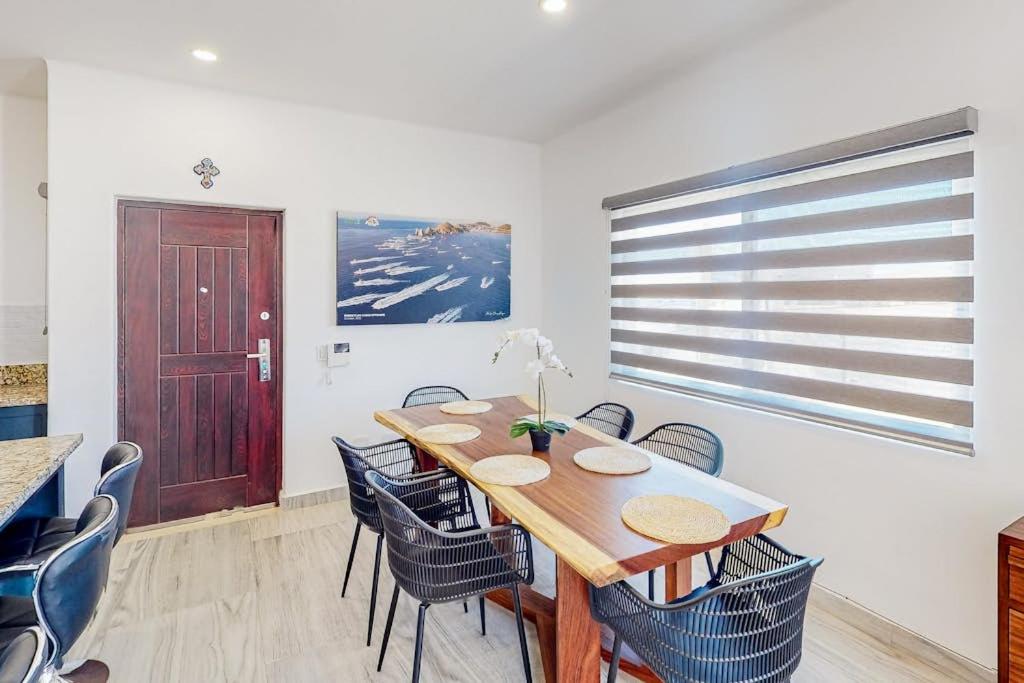 Luxurious Mountain-View Apartment close to the sea with Rooftop Sunset Views - 4