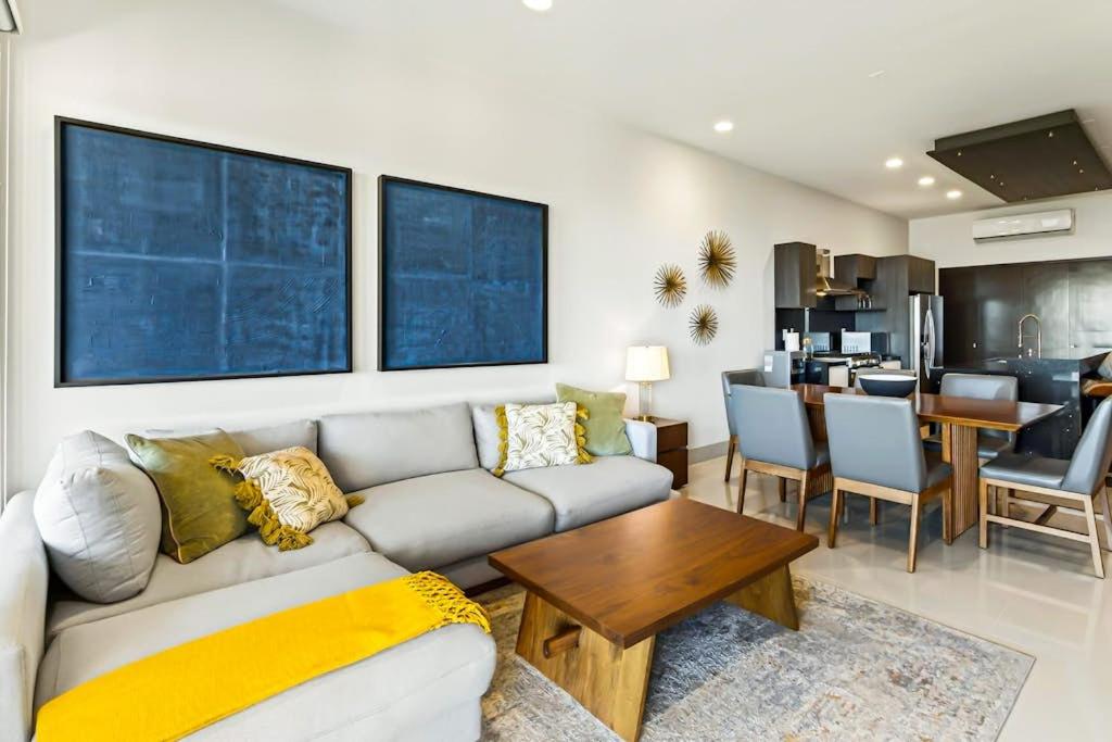 Modern Apartment with Ocean View, Pool, Patio, Tennis & Gym - 5