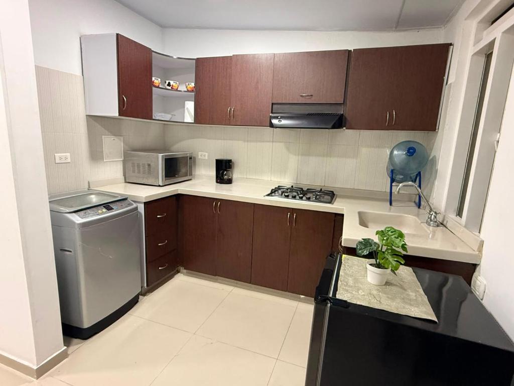 Apartamento moderno con aire y parqueadero - 5