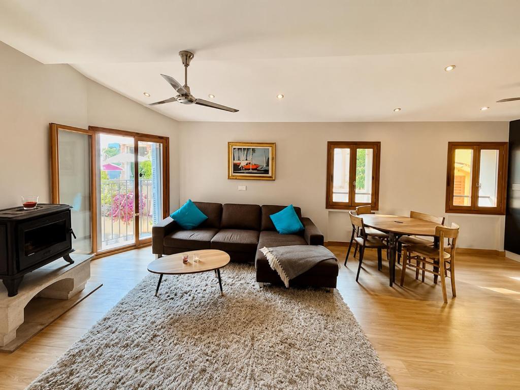 Appartement lumineux vue mer calme au cœur du viel Antibes clim neuve - 1