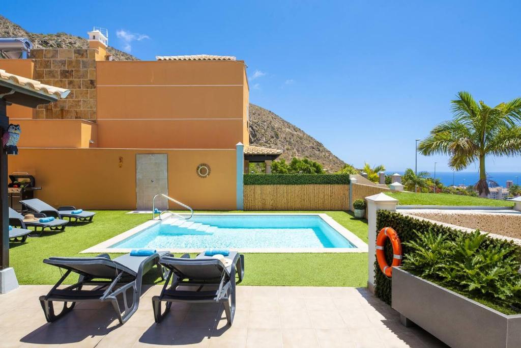LUXURY VILLA with sea view, heated pool - 4