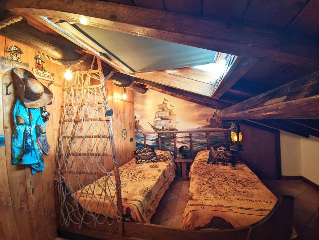 Pirates Suite - 1