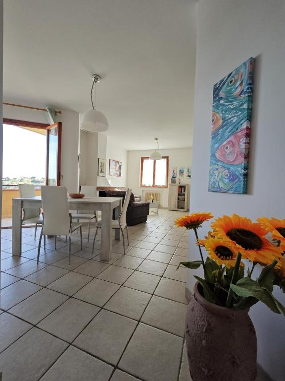 R41 - Numana: trilocale con due camere doppie - 1