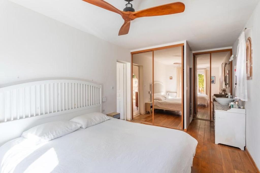 Clos des Plages Villa with Pool and Everything Within Walking Distance - 5