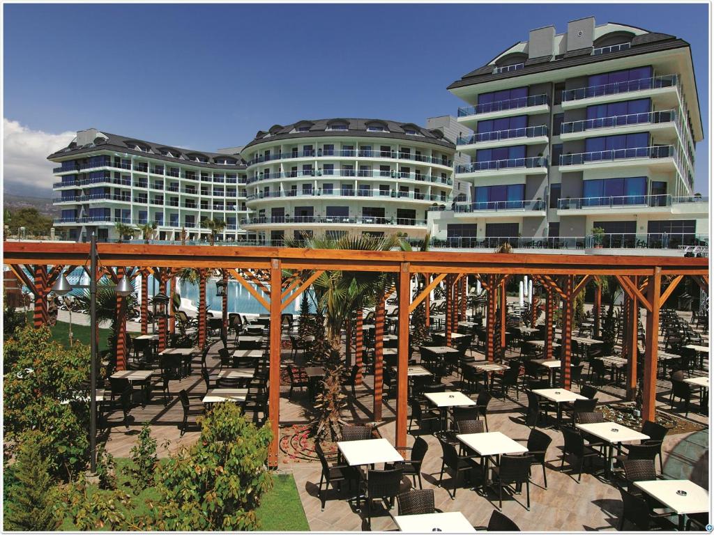 Commodore Elite Suites Spa
