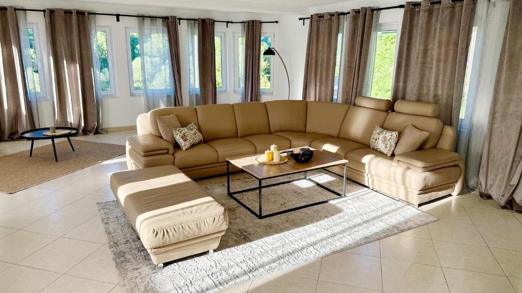 Layal Residence Exclusive 3 Floor House - 2