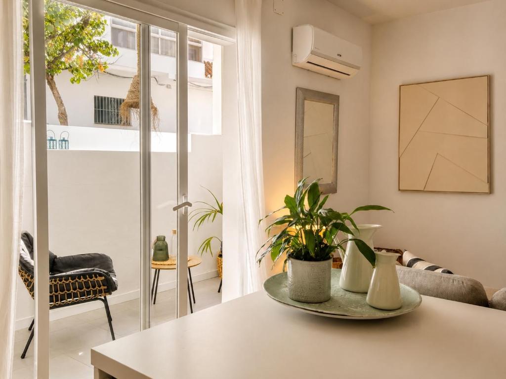 Casa Bella Suites - A stunning new entire apartment in an central location, Close to the beach - 4