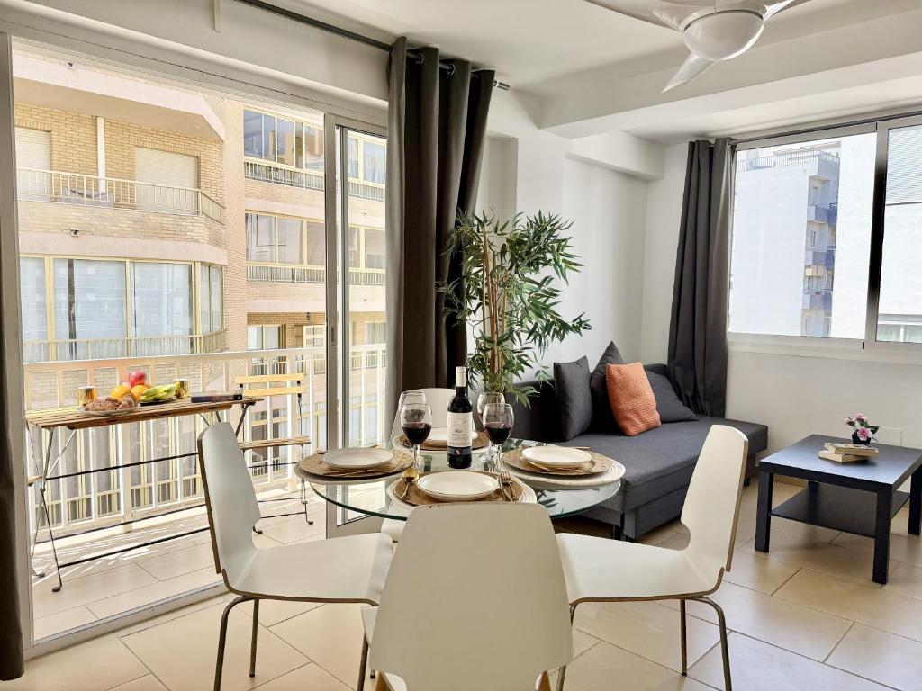 Premium Apartment Terrace & Beachfront by TuriVida - 2