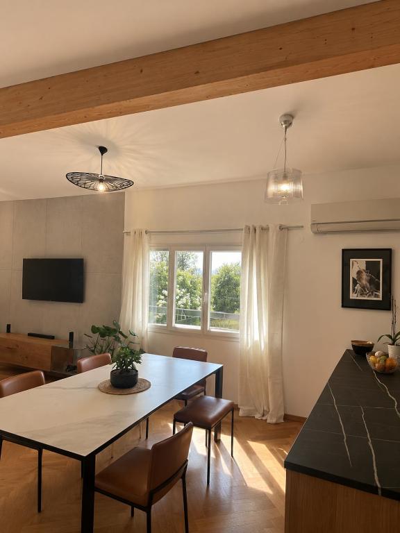 Loft tout confort 120m2 vue église, proche plages et commerces - 5