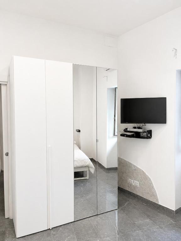 Cristina House 5 Min from Naples Old Town & Train Station WIFI 5 Star - 3