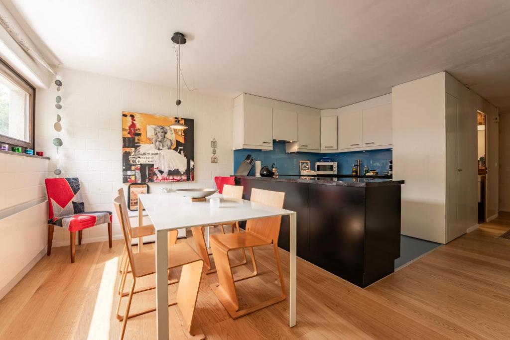 Central Cozy Family friendly Stylish Apartment I View to Jungfrau & Männlichen I Wengen - 3