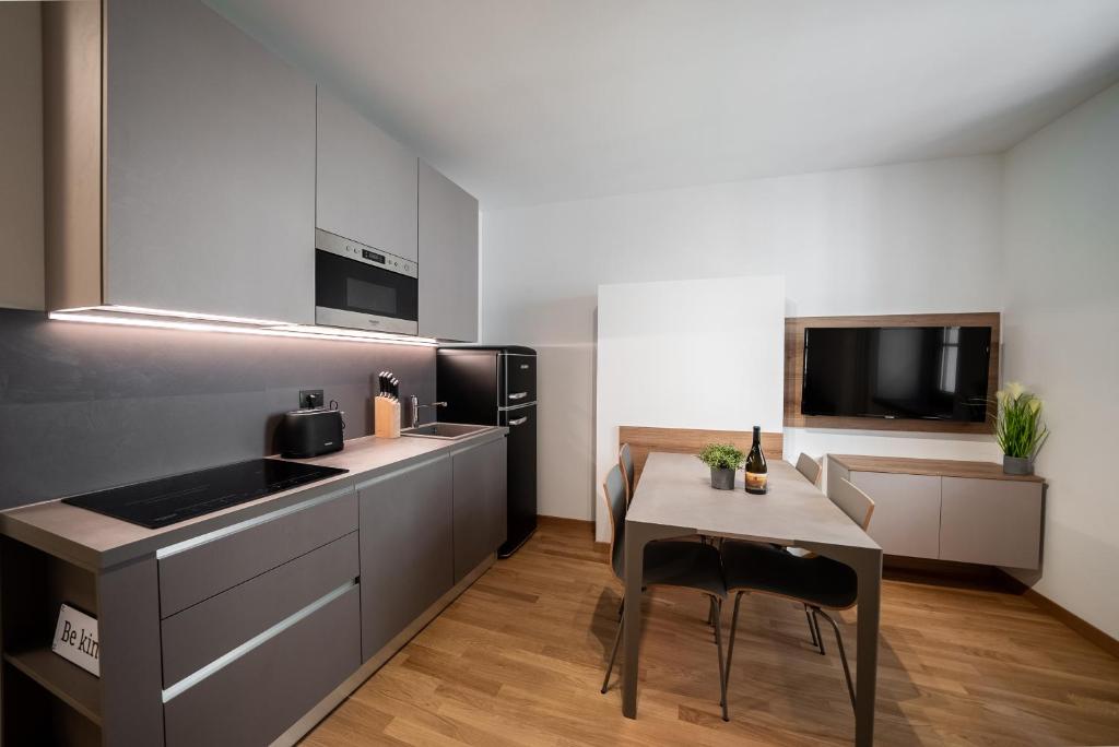 Central Living 1 - 4