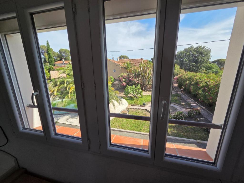 Appartement Calme St Raphaël Santa Lucia - 2