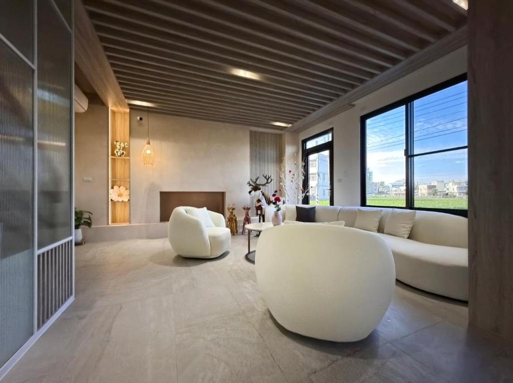 Sunrise Chanson Villa