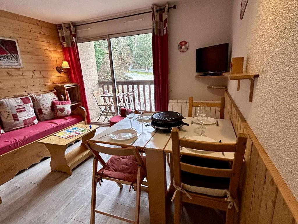 Appartement avec parking - 4 pers. - FR-1-883-15 - 2
