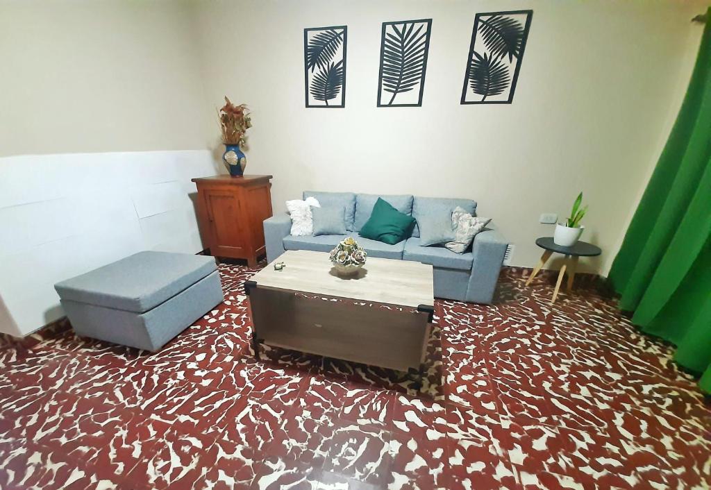 Casa Centrica 2 habitaciones con Cochera SL Cap - 2