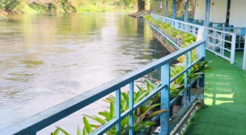 Suanphet Riverview Resort