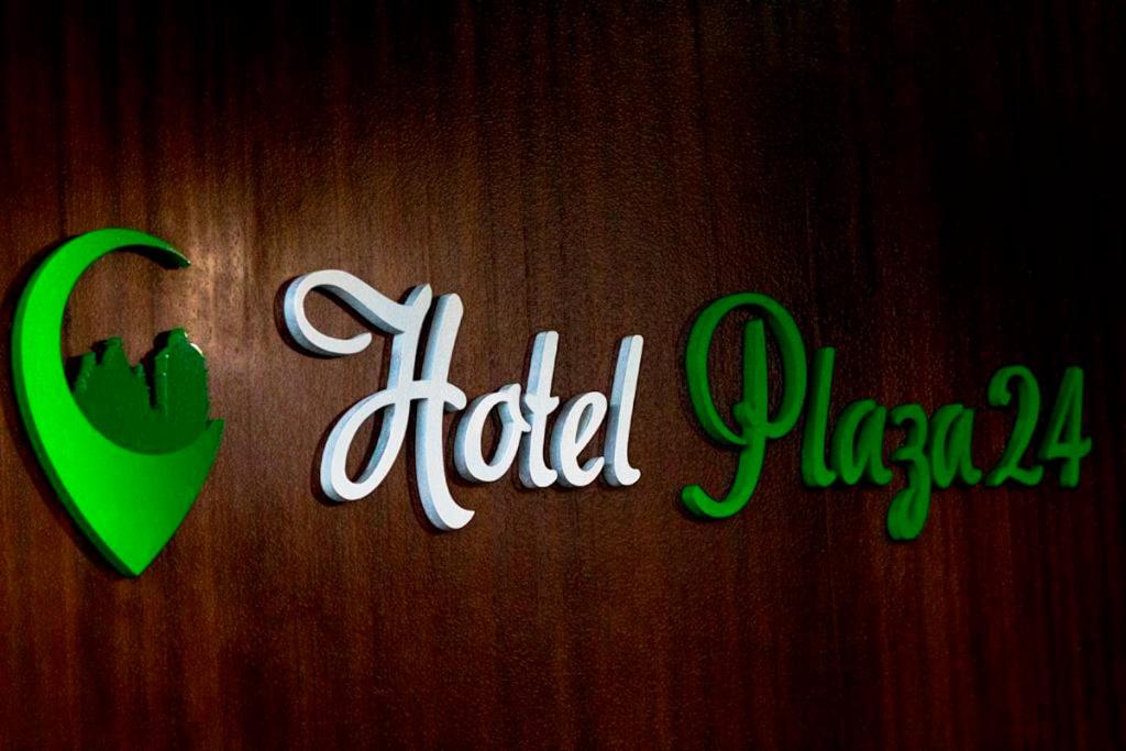 Hotel Plaza 24 photo