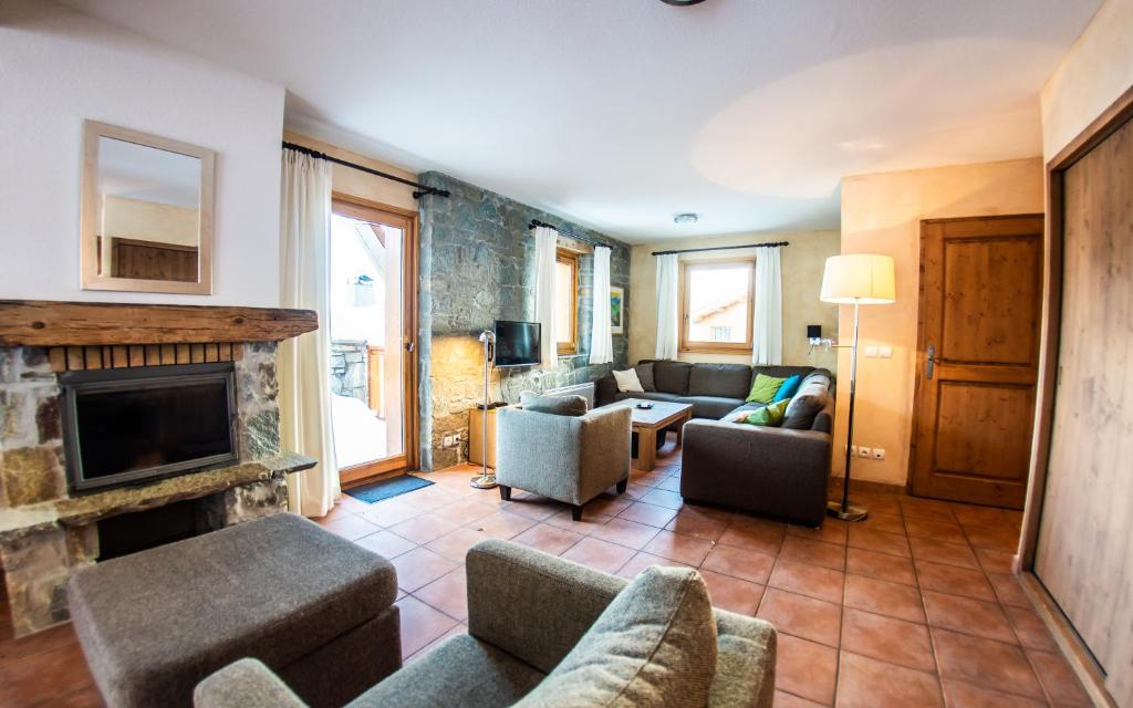 Chalet cinq pièces pour huit personnes - 2