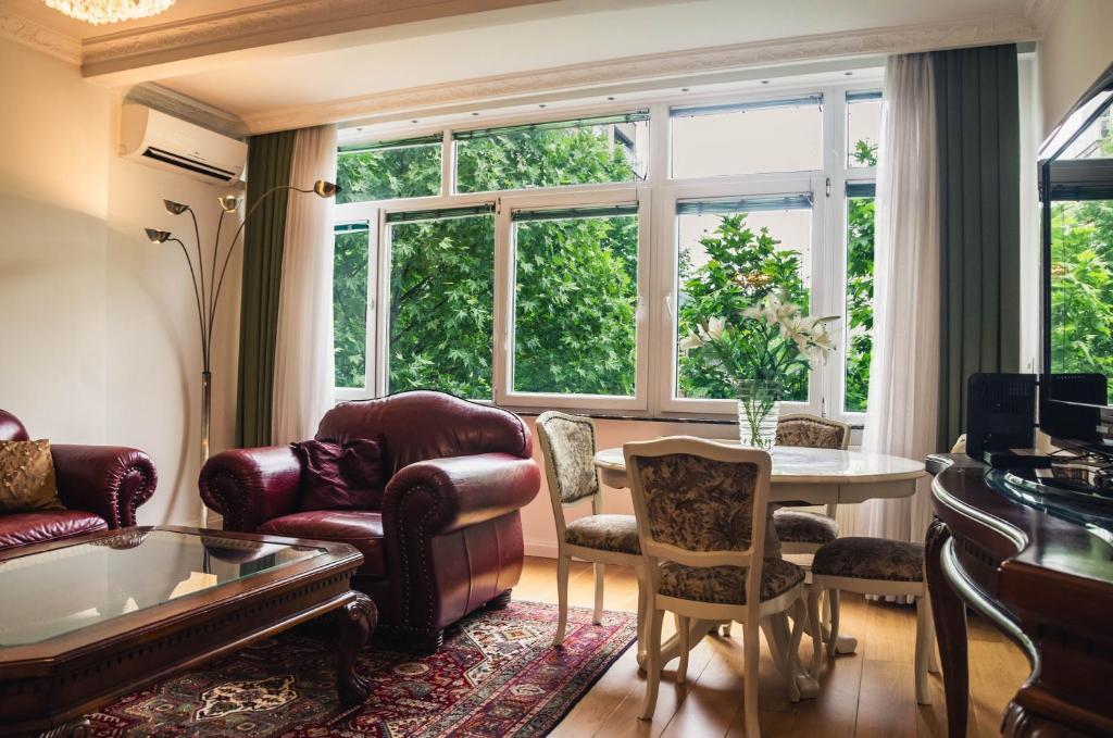 Engadin Spacious and Central 2BDR - 2