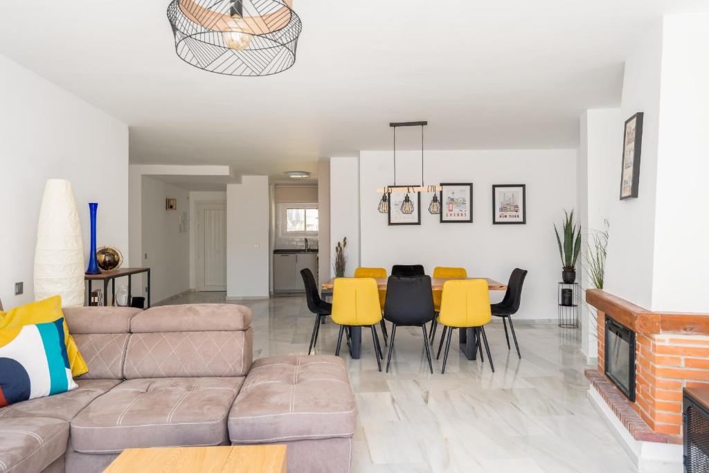Playa Lucera - Front Line Beach Apartment - 4