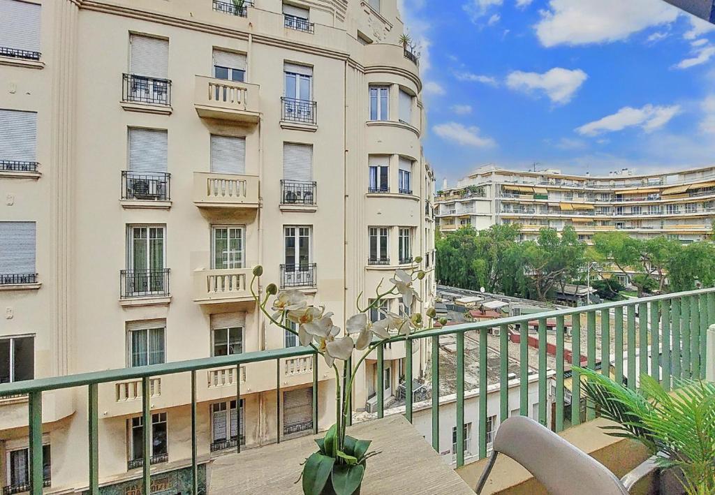 Nestor&Jeeves - MATISSE PLAGE - Balcony - Central - 4