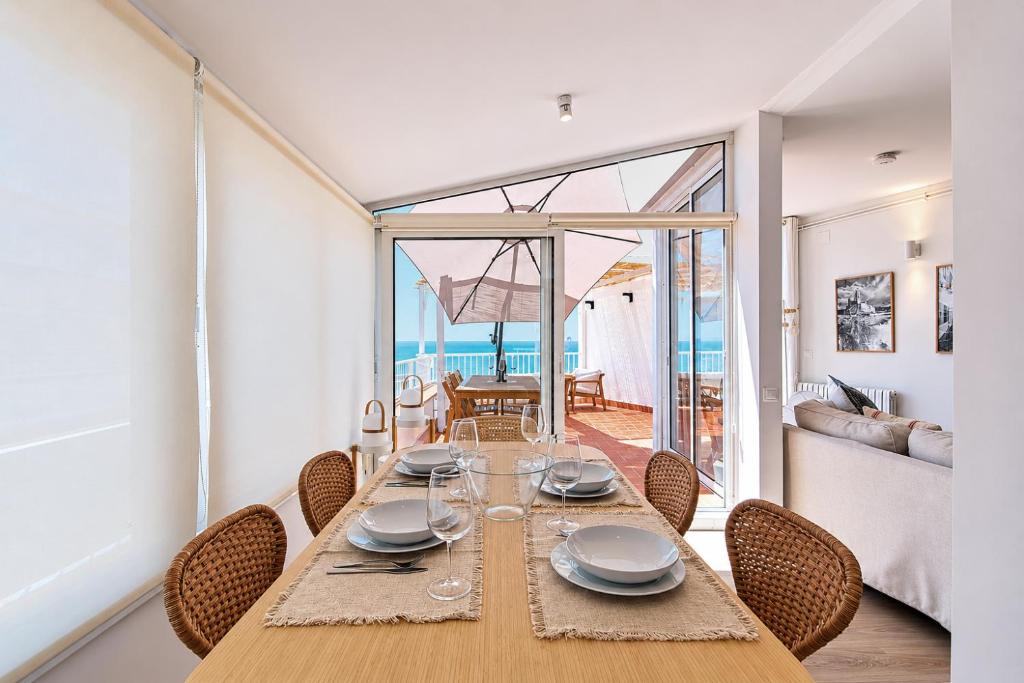 Oceanfront Penthouse with Terrace and Views - 2