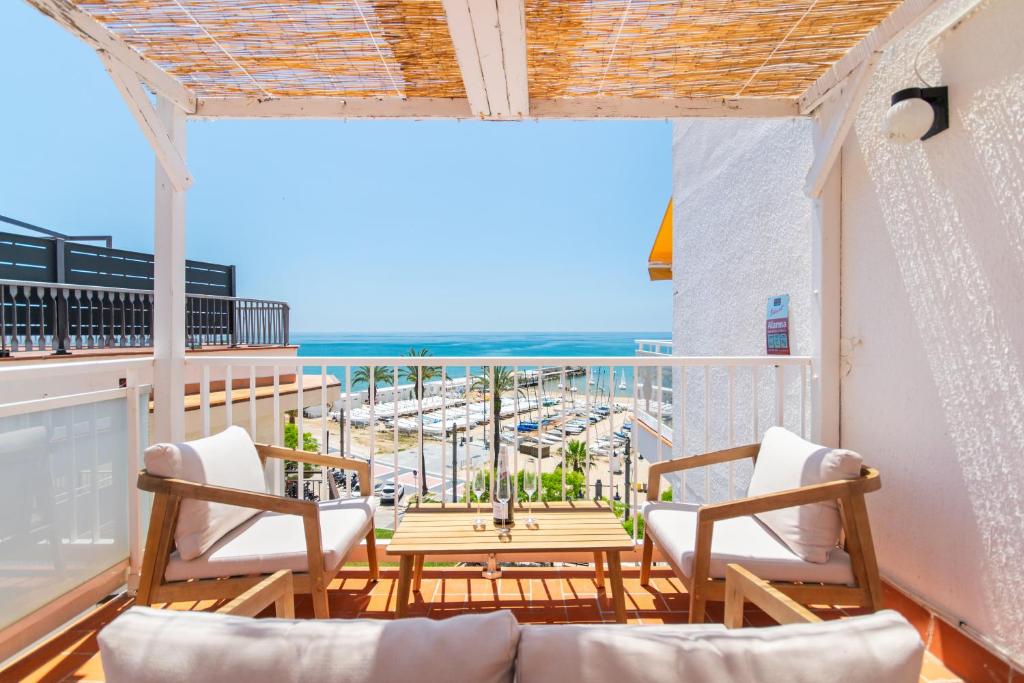 Oceanfront Penthouse with Terrace and Views - 3