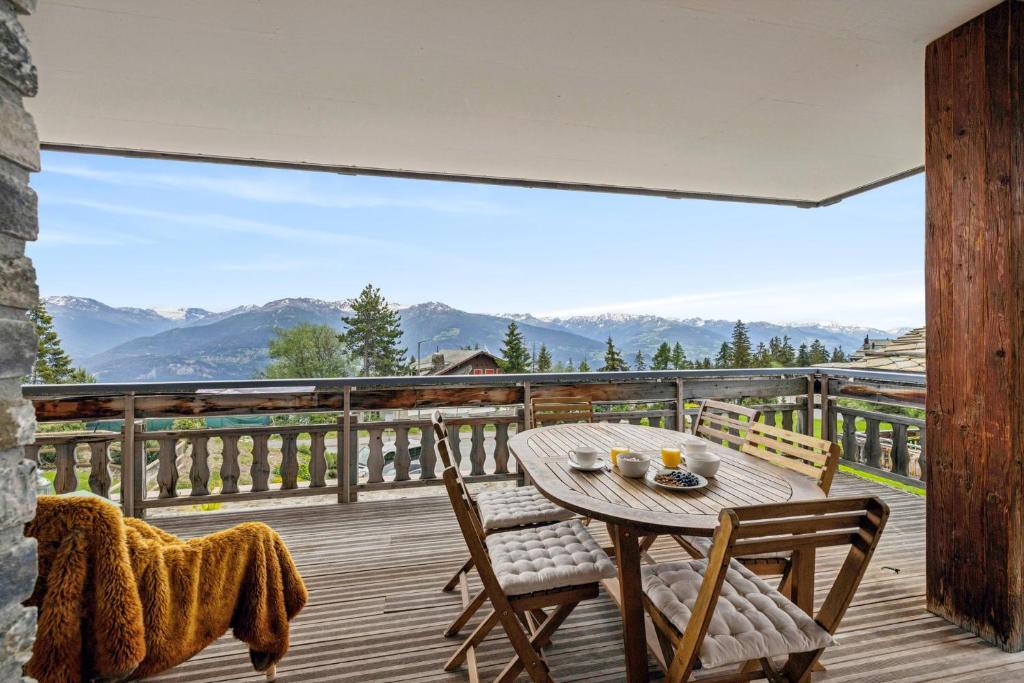 Chalet Infinity by Mrs Miggins - 3