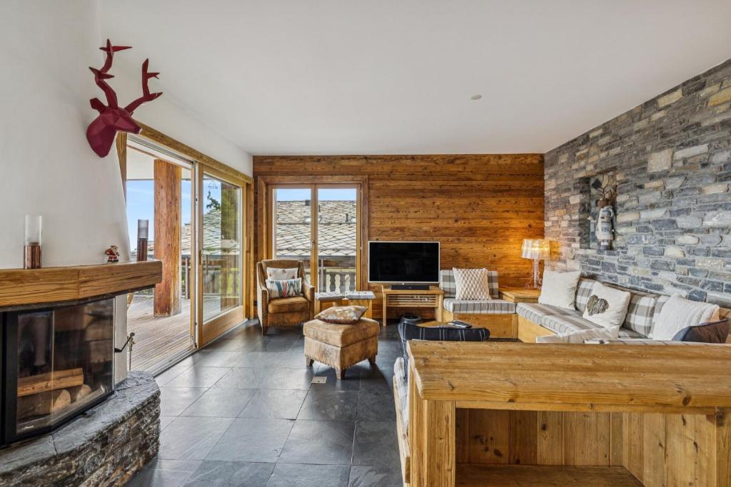 Chalet Infinity by Mrs Miggins - 2