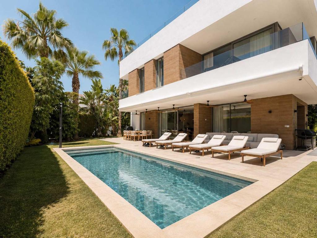 Villa Campanario II Pool Views Modern - 1