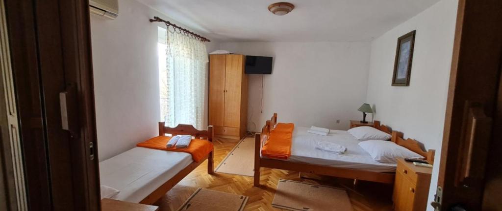 Nina Apartment 3 - 2