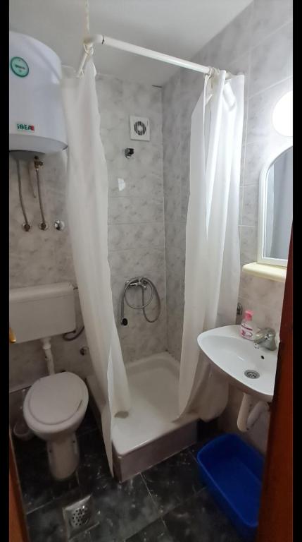Nina Apartment 3 - 4