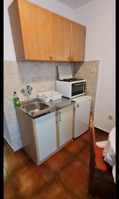 Nina Apartment 3 - 5