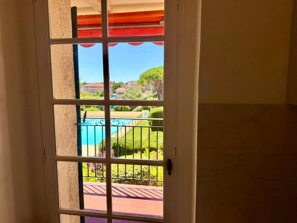 Les Bastides de la Mer, a poolside family retreat - 3