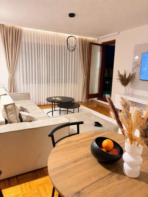 The Corner Stay Apartment Sarajevo - 2