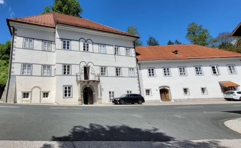 Schloss Unterloibl - 4