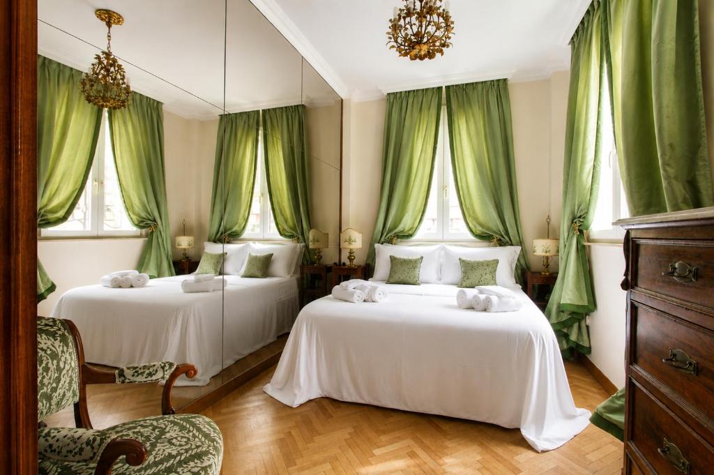 Vittoria's Atelier In Piazza Di Spagna - 1