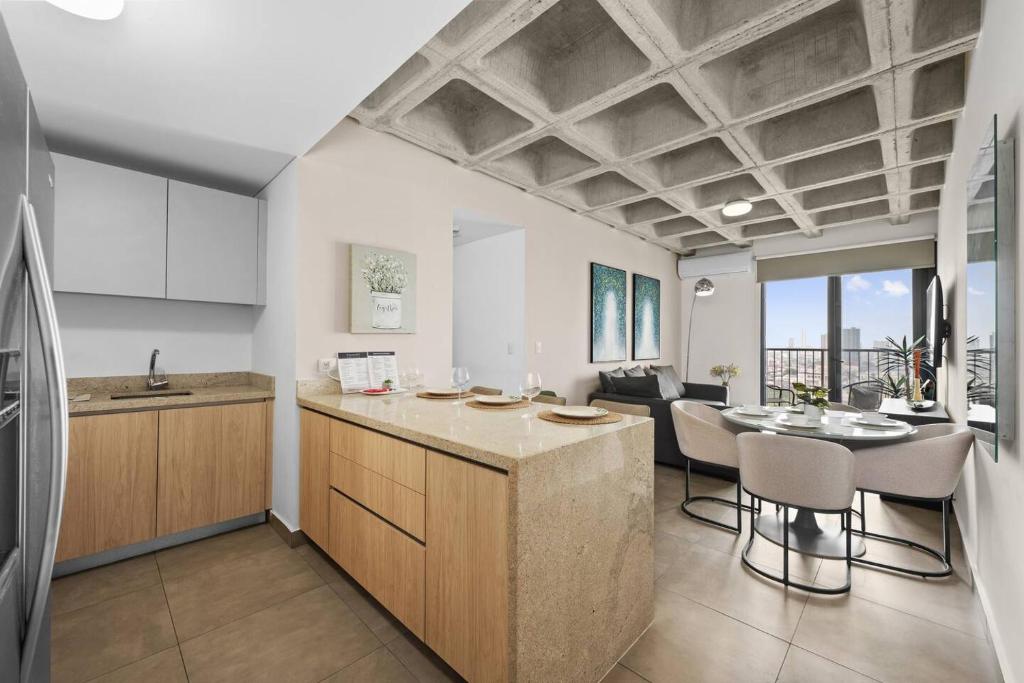 Apt with Sierra Madre views – 2 Bedrms – Amenities - 3