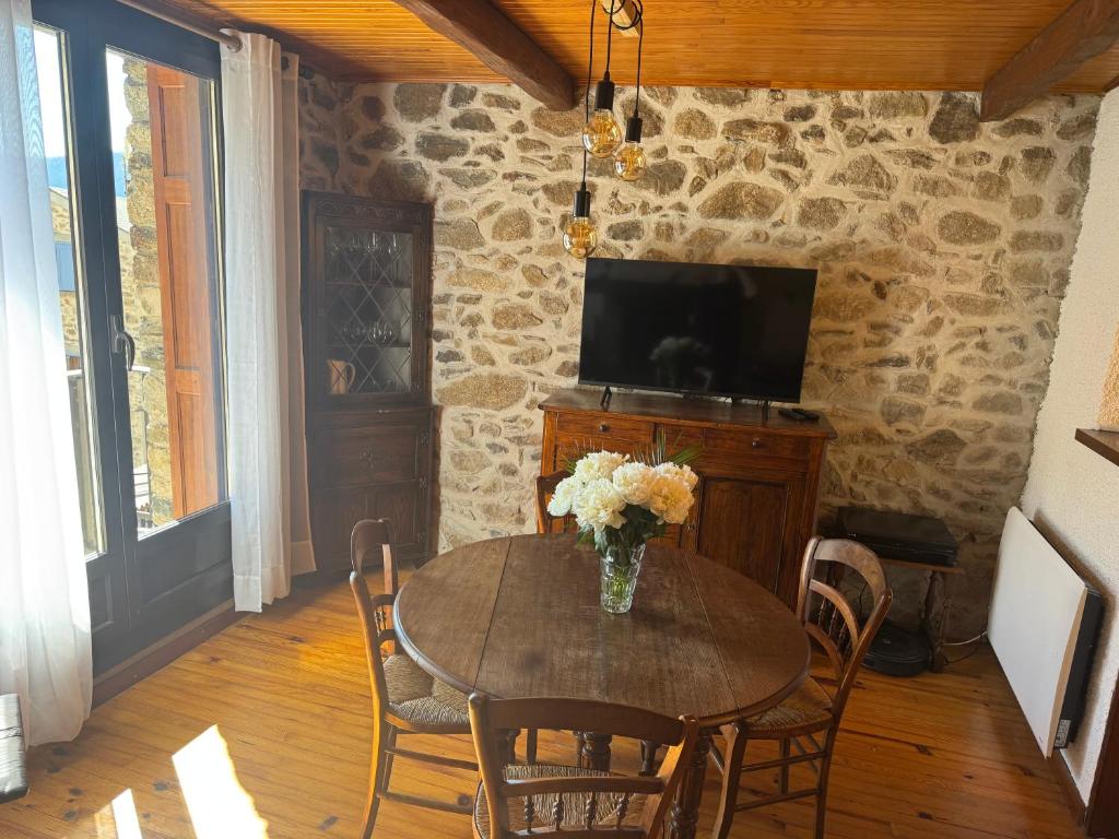 Maison Cal Pere - Garage - Village center -Lake view - 4