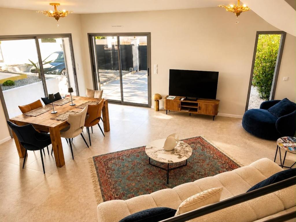 Villa contemporaine avec piscine privée - 3