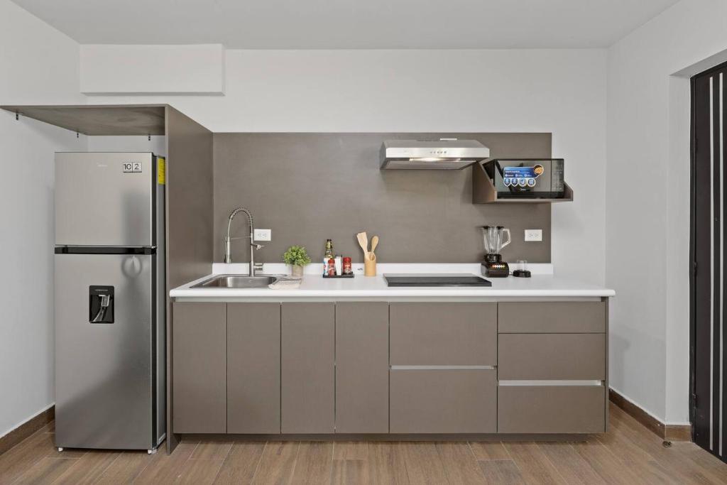 Moderno y Amplio Loft 2 Queens Zona Tec - 4