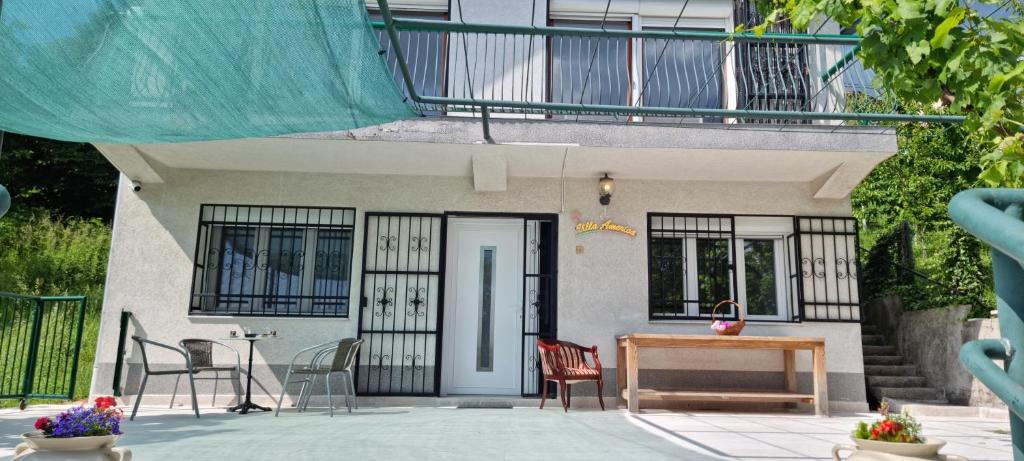 villa America apartments - 3
