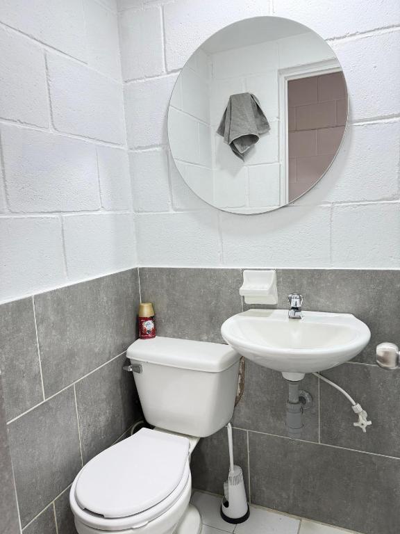 Apto Moderno 2 Hab , Sala Amplia , Tranvía 5 min - 5