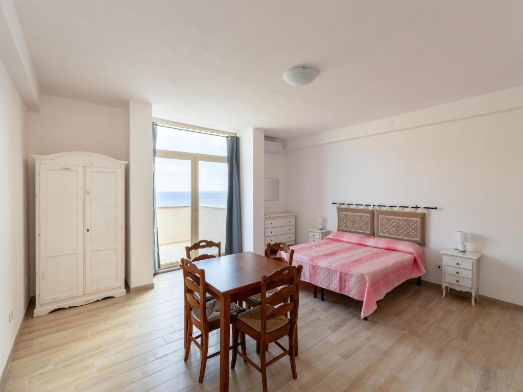 Apartment with sea view and terrace - 5