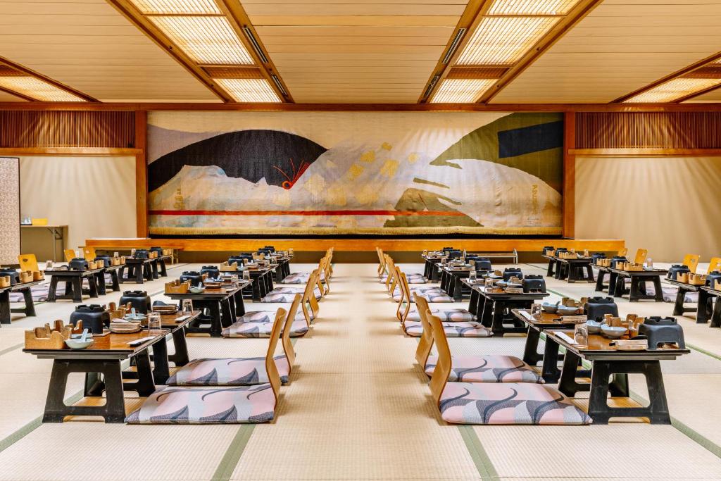 Banquet hall