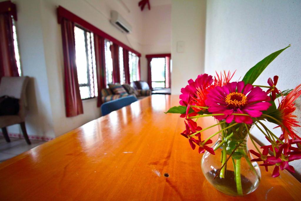 Shared lounge/TV area